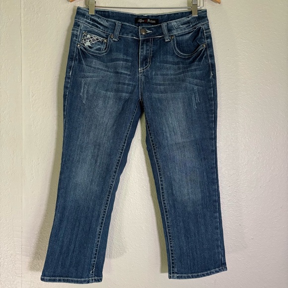 Love Nation Embroidered Cropped Denim Jean Capris Cotton Stretch Size 8 - Picture 2 of 8